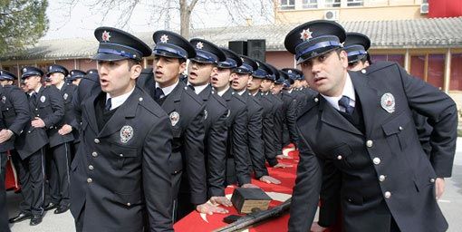 lise-mezunu-polis